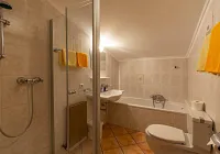 doppelzimmer_5.jpg